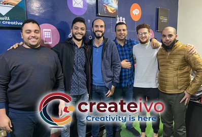 صور للطلاب اثناء التخرج